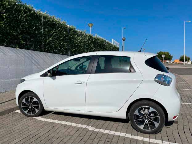 Renault Zoe Parked
